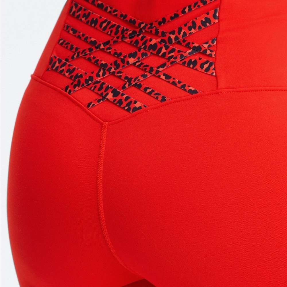 Fabletics high waisted 7/8 leggings brand new, Medium